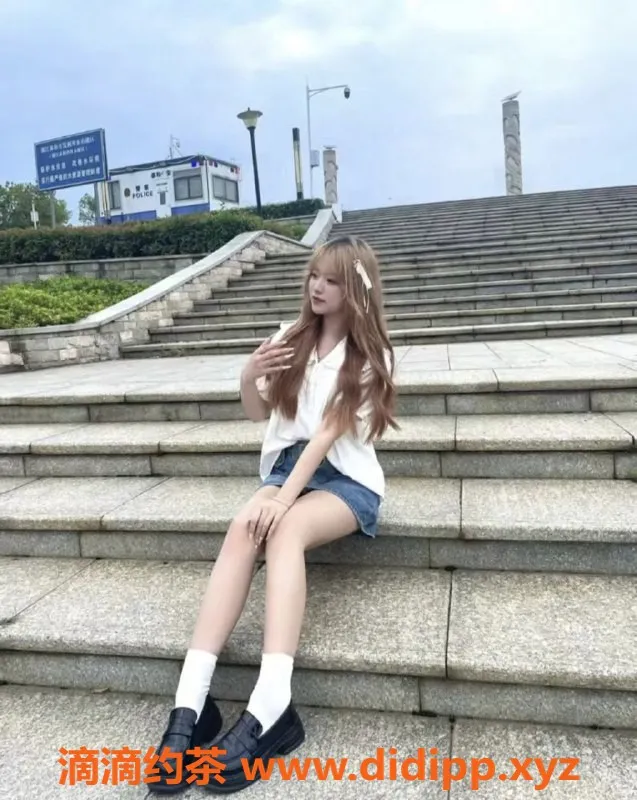 成都楼凤-上成国际多多，制服诱惑静待你的到来