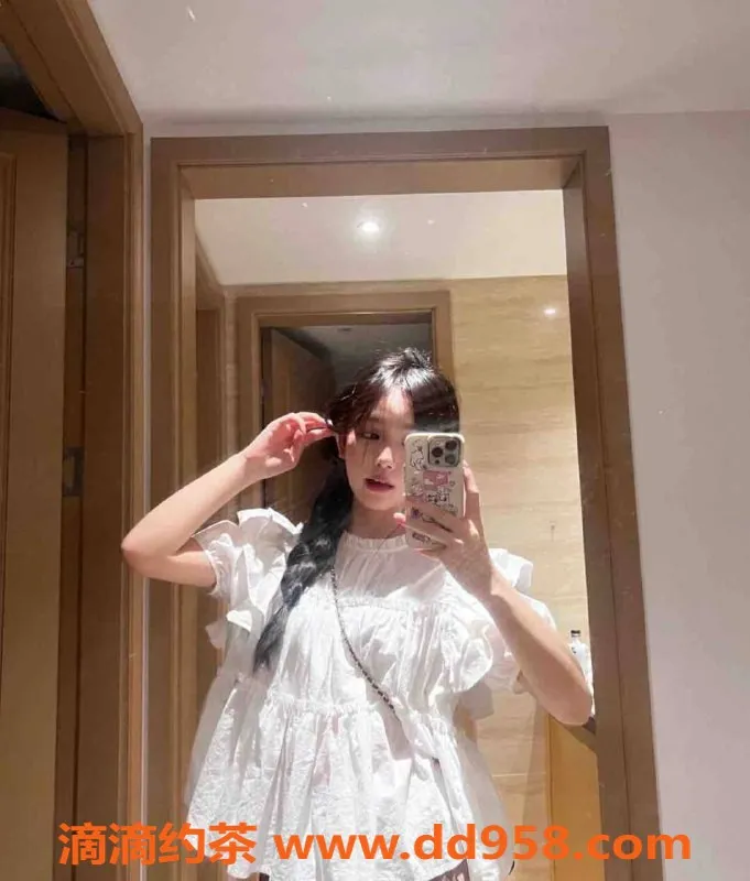 常州外围-常州山茶花🌸洋气御姐 素颜细腻