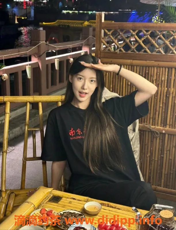 常州外围-常州山茶花 | 170C高端伴游，88斤优雅女神