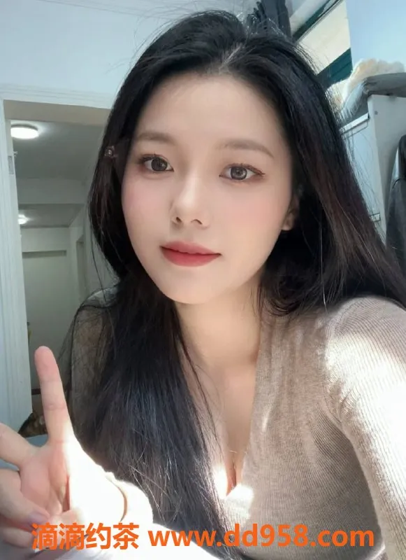 中山楼凤-19岁思思，38D胸围，亟待体验的诱惑