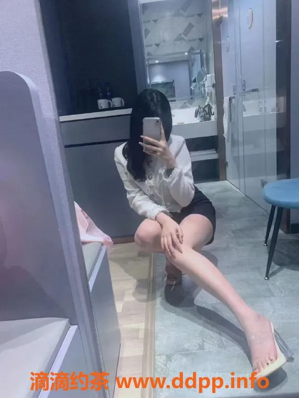 南通楼凤资源信息,港闸嫩妹，800元，真实照片，服务简单