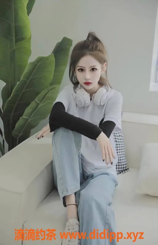 上海楼凤-浦东小伊娃，1700元45分钟超值体验