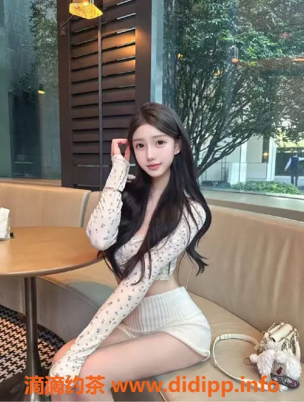 常州外围-山茶花外围小纯，168cm清纯新人