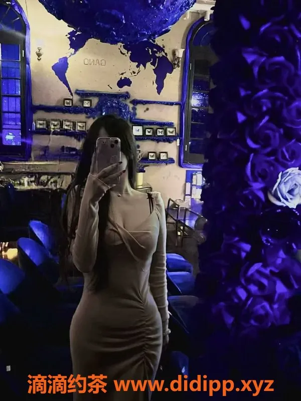 常州楼凤-常州月月，23岁，C罩杯，身高169，超值服务！