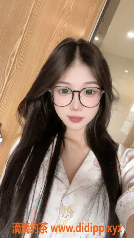 中山楼凤-中山小美，18岁火炬东区美女服务