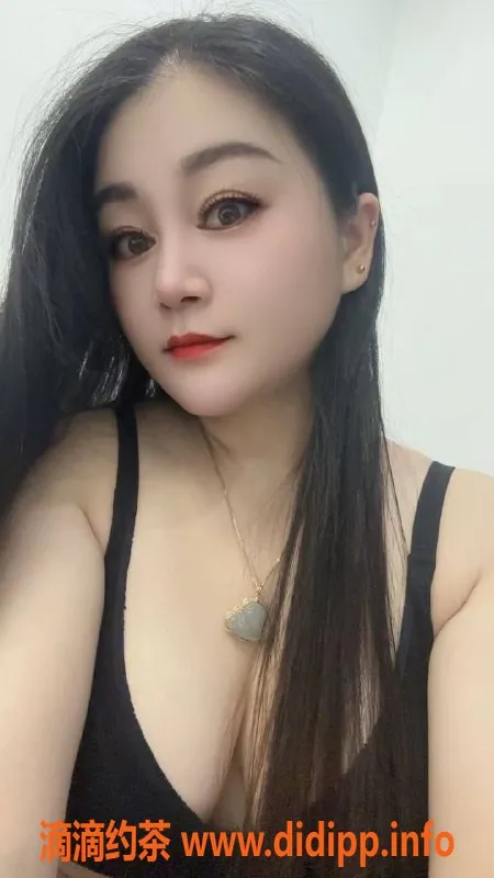 惠州楼凤-大亚湾小爱，166身高，胸围大C，25岁服务周到