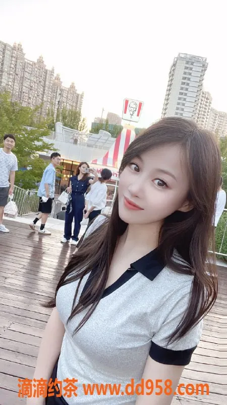 温州楼凤-瓯北朵儿，165大奶制服模特，超棒服务体验