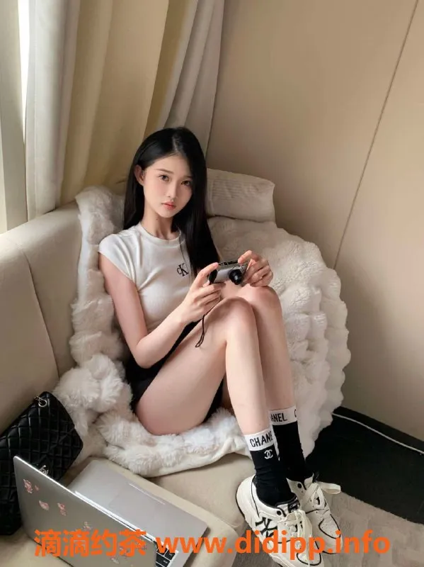 常州楼凤资源信息,武进新城甜甜，165cm嫩妹等你来玩！