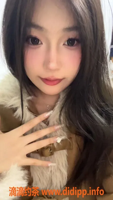 常州楼凤-常州糖糖，21岁170cm，600元超值体验