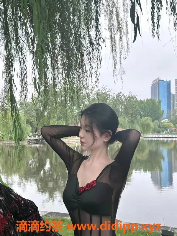 青岛楼凤资源信息,青岛玖儿，6张起，反差黑丝轻度SM服务