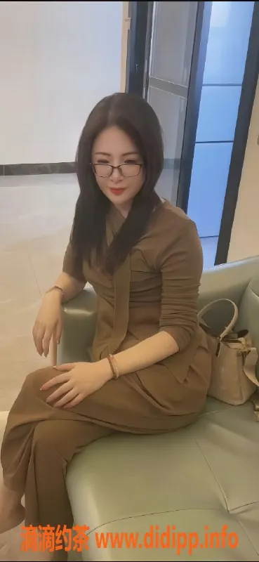 惠州楼凤资源信息,鑫月广场双飞柔柔&C款 165微肉娇媚推荐