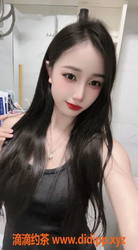 惠州楼凤-惠州草莓老师，19岁163cm，轻熟女服务，600元体验