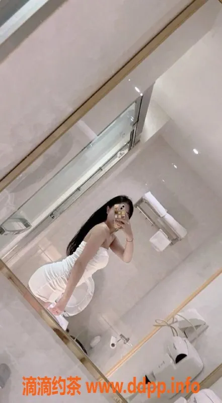 惠州楼凤-惠州草莓老师，19岁163cm，轻熟女服务，600元体验