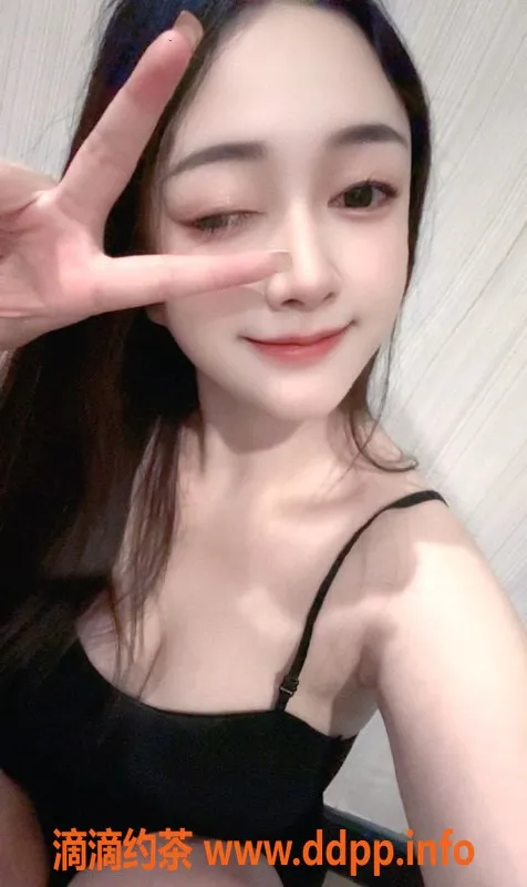 温州楼凤-瓯海小舞165cm天然G奶嫩妹，课费700元起