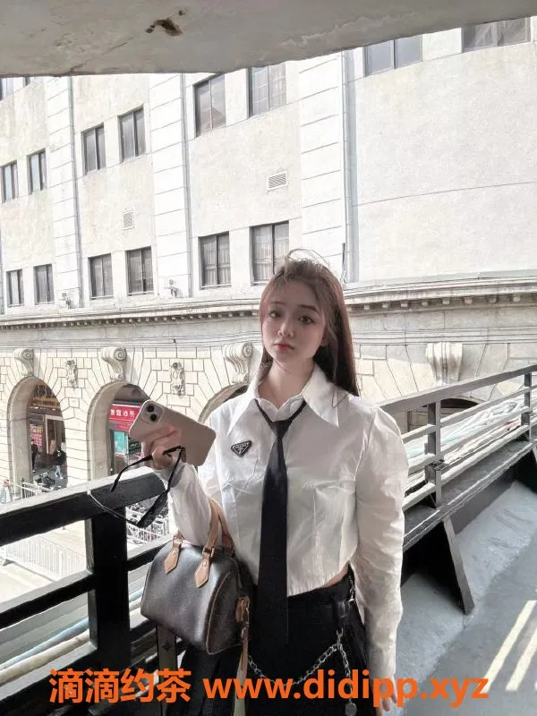 无锡楼凤-白金 19岁在校大学生，热情服务等你体验！