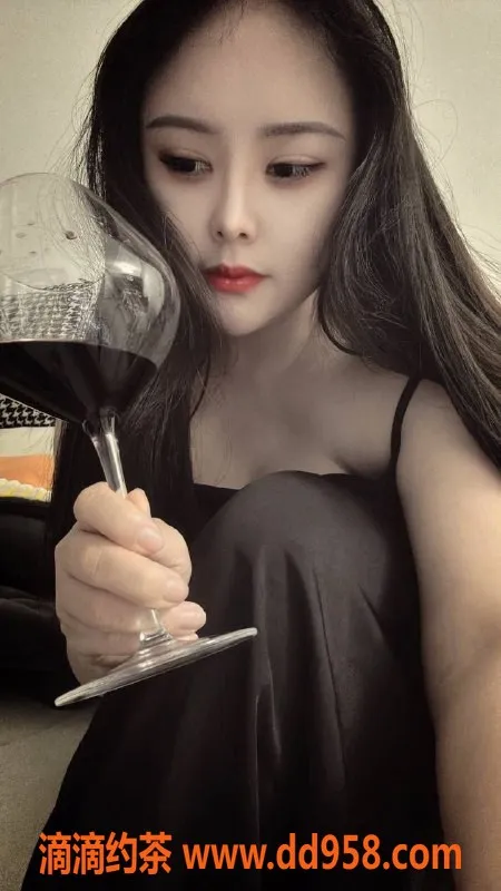 北京楼凤-重庆静静，165身高，肤白乖巧，茶费8