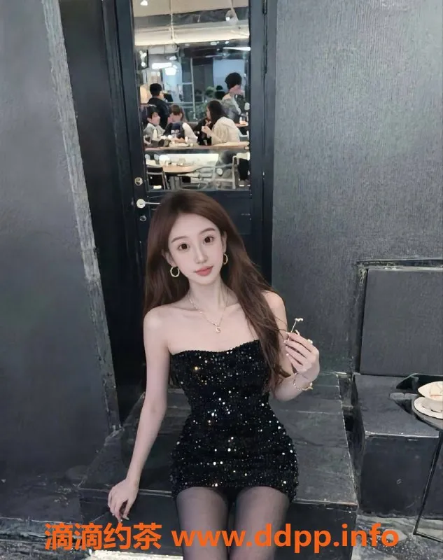 南京楼凤-江宁区哈哈，165身高95重，19岁，800起服务！