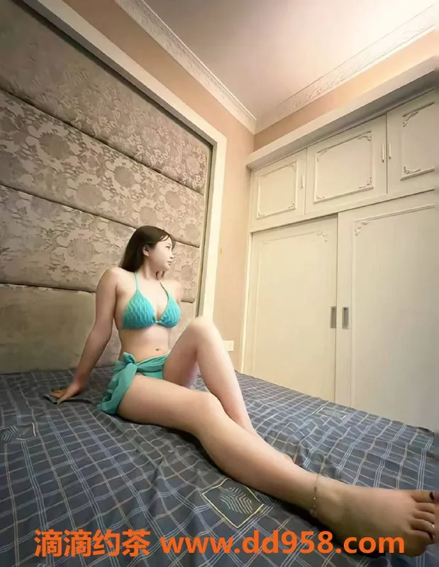 中山楼凤-石岐丹丹，18岁C杯 petite 美女