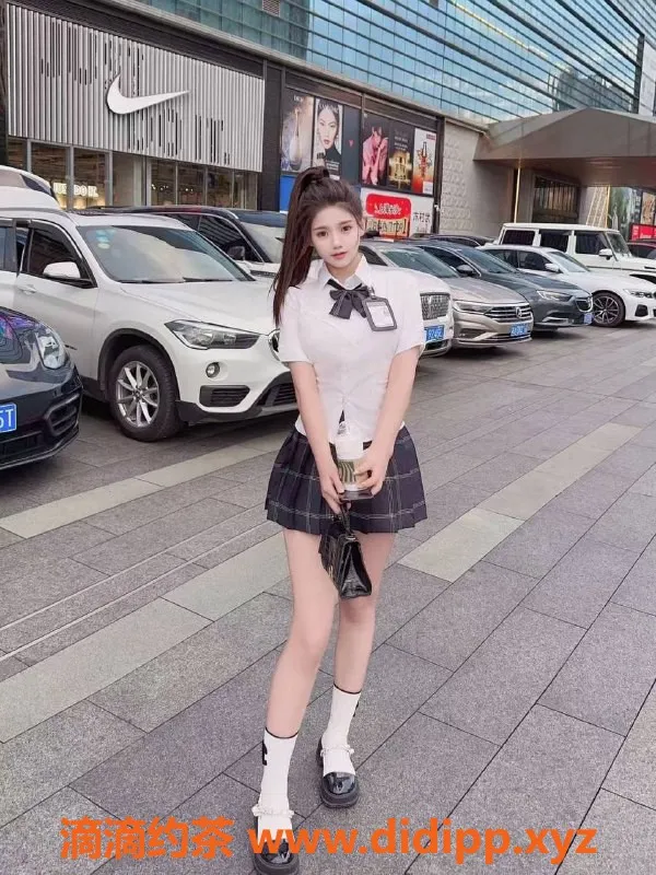 青岛楼凤-市北媛媛，24岁高挑妹子，价格亲民