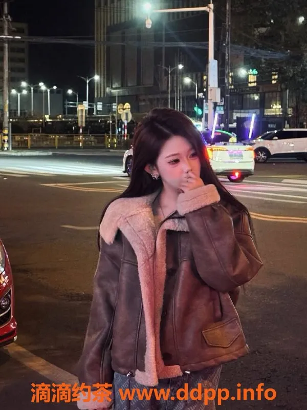 杭州楼凤-余杭瑞馨，700P嫩妹陪浴，享受女友感服务