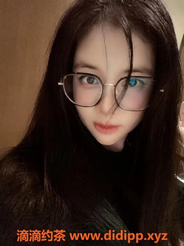 常州楼凤-金坛饭饭，21岁160cm，90斤C罩，600元起服务