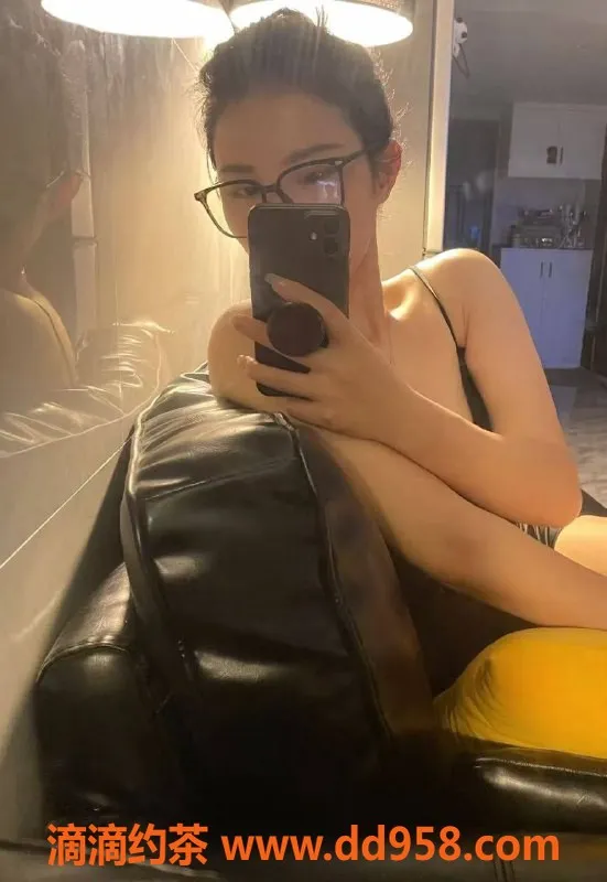 北京楼凤-北京亚运村苏佳 160cm 105斤 C杯 茶费1K