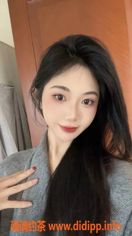 青岛楼凤资源信息,青岛小丫，大学生伴游，身高163，肌肤白皙