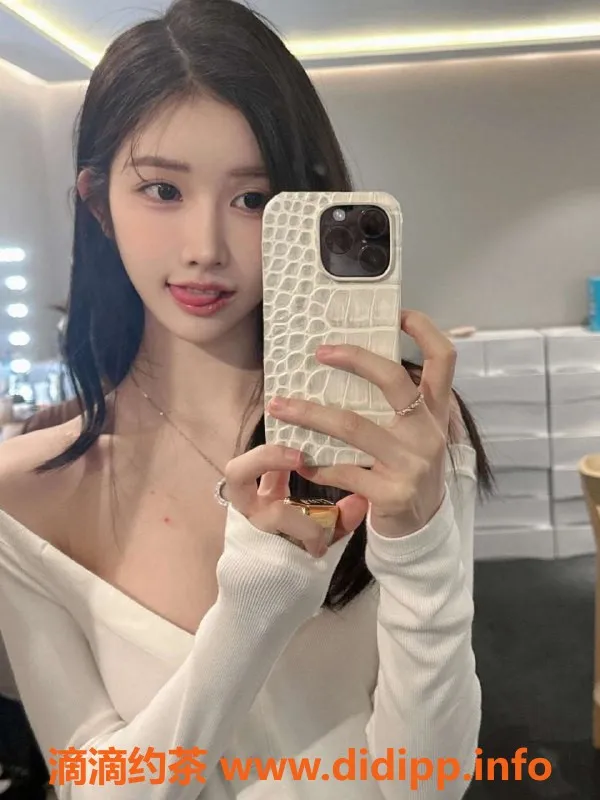 无锡楼凤-无锡小鹿 163cm C罩杯 1100元/次