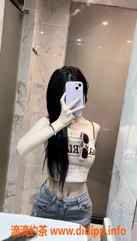 成都楼凤-成华区韩韩，身高160，85，19岁嫩妹服务