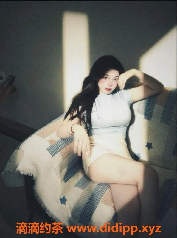 湛江楼凤-湛江18岁美少女，身高165cm，胸D，800元服务体验