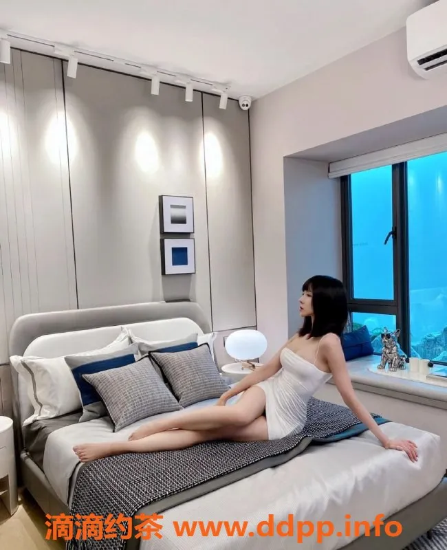 上海楼凤-徐汇小瓶子，170大长腿真C妹子，1300元服务