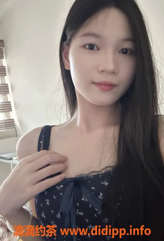 惠州楼凤-惠阳馨儿，160cm 90斤 19岁 热情服务