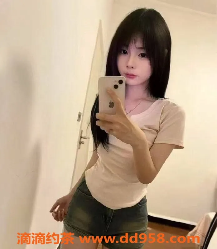 常州楼凤-常州21岁软糖，166身高，95体重，600P起