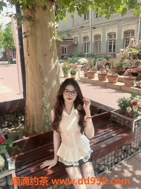 南通楼凤-梦芹 04年 165高 98重 36B 提供柔式服务