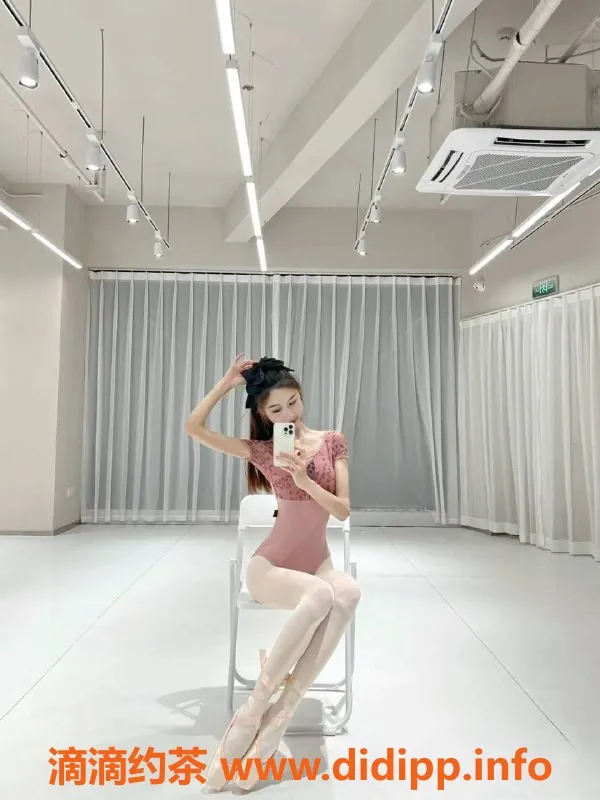 青岛楼凤-市北高挑瑜伽教练笑笑，25岁全能服务