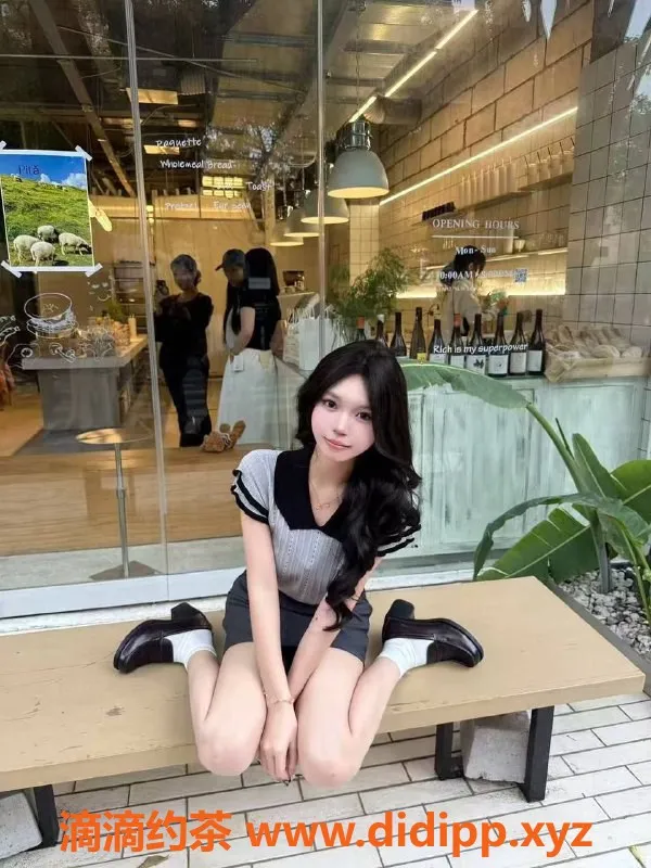 常州楼凤-常州清雪，19岁162CM，800元超值体验