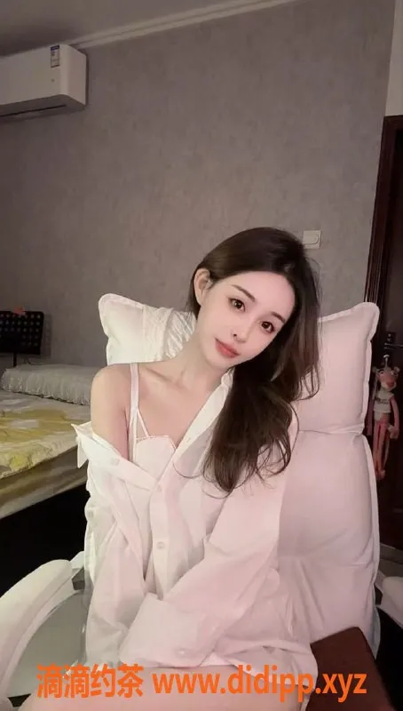 常州楼凤-武进湖塘格格，165cm嫩妹，600元起服务