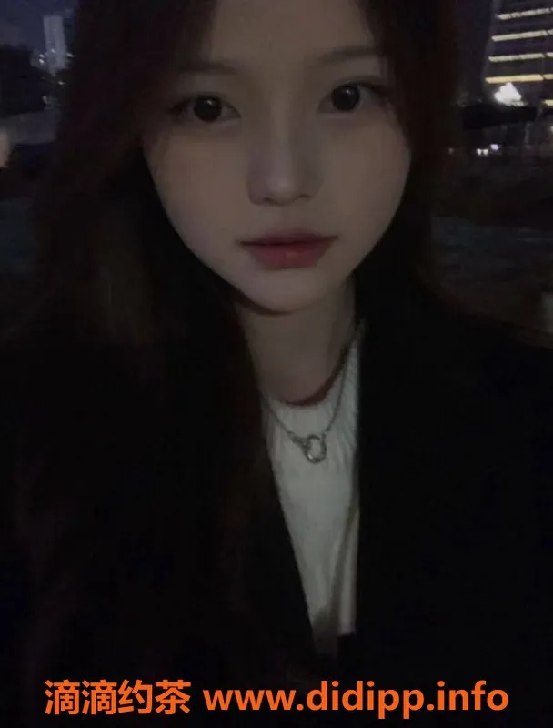 成都楼凤-成华区冷白皮16岁美女，身高165，体重90，服务优质！