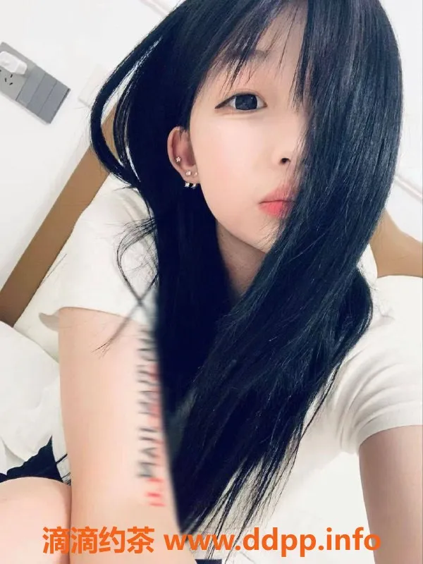 常州楼凤-新北区18岁六六，162cm，88斤，服务多样