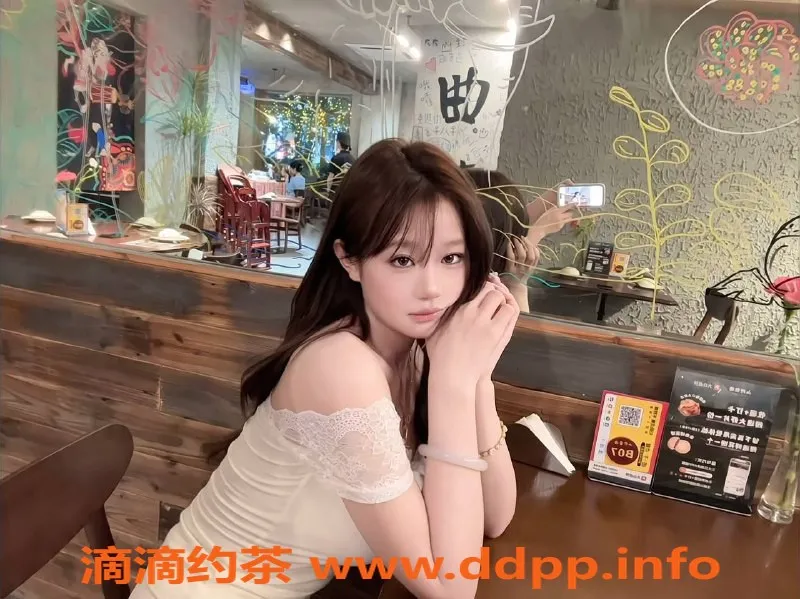 常州楼凤-常州妍妍 22岁165cm B+胸围 高性价比服务