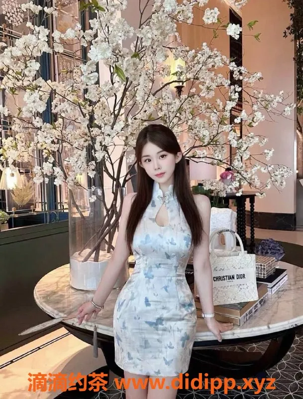 南通楼凤-白雪22岁，肤白貌美大长腿，服务一流