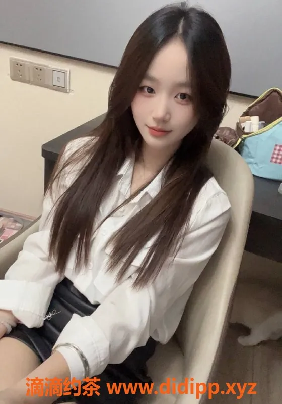 惠州楼凤-大亚湾可欣 18岁163cm，87斤B罩杯服务