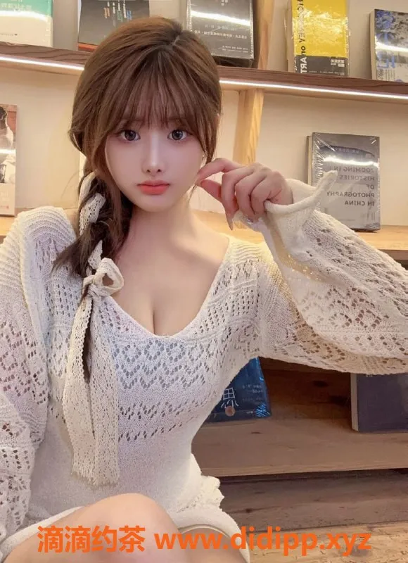 无锡楼凤-无锡小宝，166cm身高C罩杯，服务价1100P