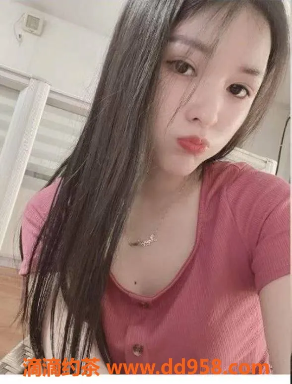 温州楼凤-瓯北秋天，白皙大长腿，精品服务伴你体验