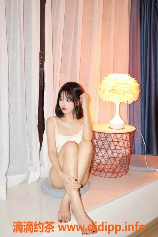 上海楼凤-普陀嫩妹默默，163CM 34B 43KG，800元起