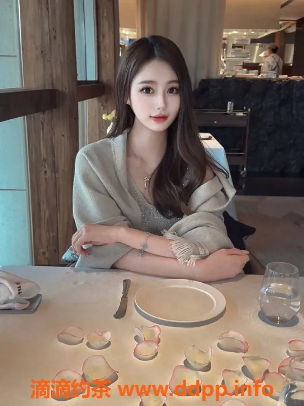 常州楼凤-常州珍珍，21岁165cm，胸围B，800P/月