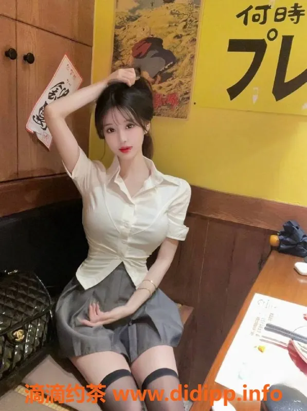 南通楼凤-崇川区鑫鑫，166cm，23岁魅力服务