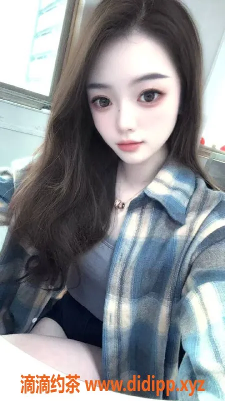 常州楼凤-常州珍珍，22岁168CM，超值服务等你体验