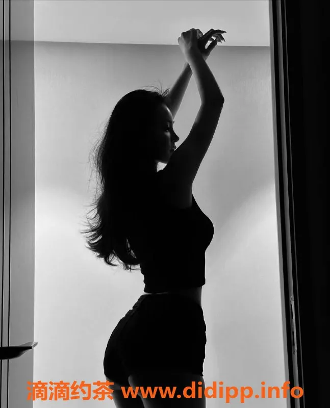 惠州楼凤-龙丰薇薇27岁C罩杯，700元/次服务