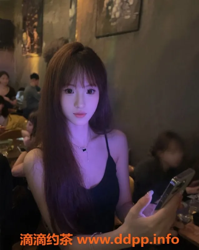 惠州楼凤-大亚湾欣芮，19岁160cm，提供洗吹服务